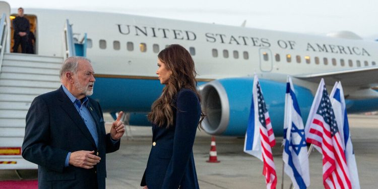 Mike Huckabee, Embajador de los Estados Unidos en Israel, cuestiona la política estatal palestina