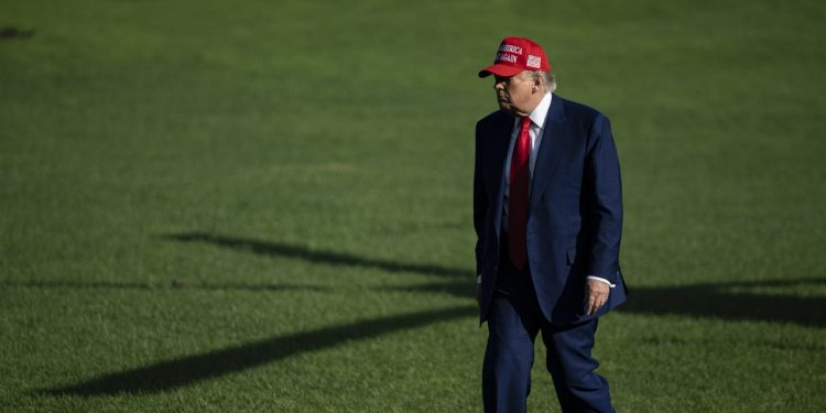 La verdad social se bloquea mientras Trump publica el bombardeo de Irán