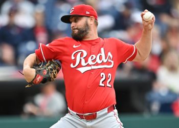 Los rojos recurren a Wade Miley en intento de cerrar Tigers