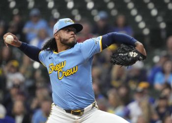 Fuera a Knot Set vs. Pirates, Brewers Tab Freddy Peralta