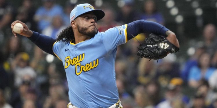 Fuera a Knot Set vs. Pirates, Brewers Tab Freddy Peralta