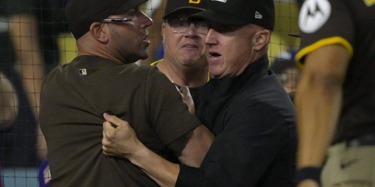 Después de la serie con calefacción con rival, Padres se restablece en casa vs. Reales