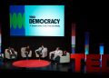 Trae Ted Democracy en vivo a la biblioteca de tu área