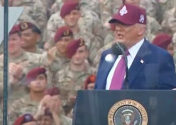 Trump va a Fort Bragg y plantea más preocupación por el declive cognitivo