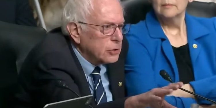 Bernie Sanders pide a cada republicano que vota por BBB para perder su asiento