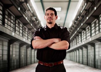 Brickbat: búsqueda ilegal