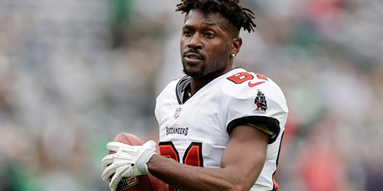 Antonio Brown: El ex receptor All-Pro que enfrenta cargos de intento de asesinato en el tiroteo de Miami | Noticias de la NFL