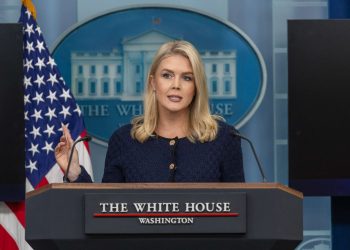 Los tweets del personal de ABC Terry Moran no son ninguno de los negocios de la administración Trump