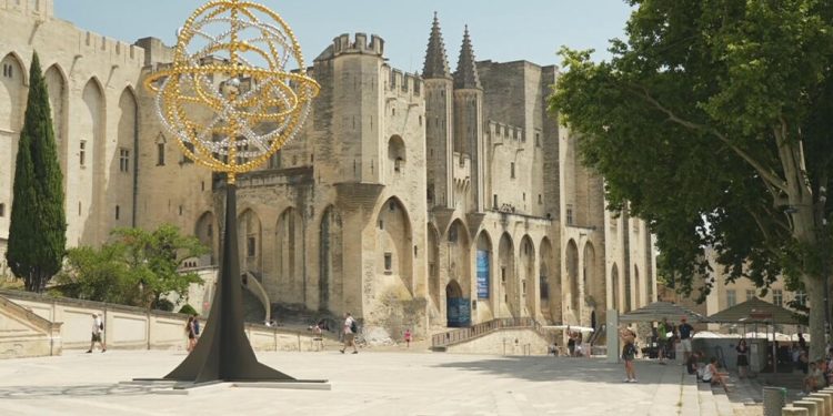 Avignon Festival 2025: las voces árabes suben al escenario mientras el teatro se enfrenta al caso Pelicot