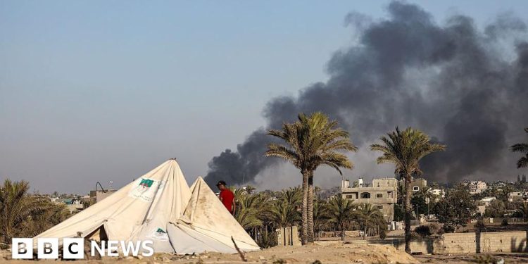 Quien condena la incursión israelí en la residencia de Gaza y el ataque de almacén