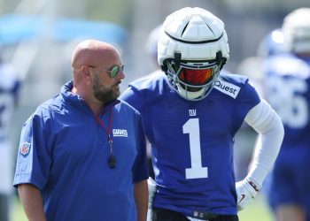 Deadspin | Los gigantes discutieron los planes de personal, no la cirugía –