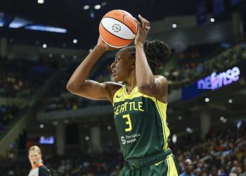 La tormenta inconsistente busca acercarse a los playoffs contra el sol