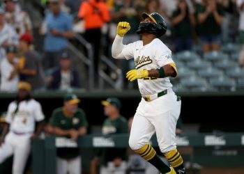 Miguel Andujar Homers dos veces para liderar a los pasados marineros de A