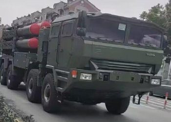 Sistema desconocido de defensa aérea china atrapado en la cámara