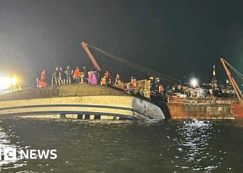Docenas muertas después de los volcados de botes turísticos en Vietnam