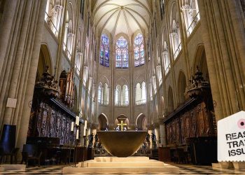 Notre-Dame fue construido y reconstruido a través de donaciones privadas