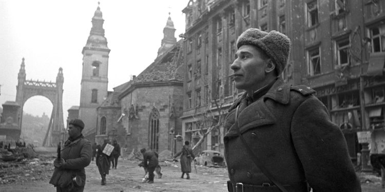 Un choque de revisionismos | Eurozina