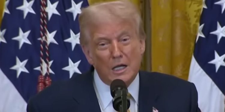 La administración Trump detiene el perdón del préstamo estudiantil