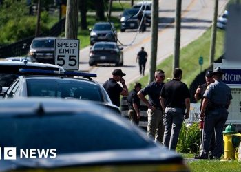 Dos mujeres asesinadas en la Iglesia de Kentucky cuando Gunman abre fuego después de disparar al oficial