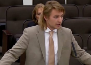 Confirmado: el CEO de la compañía de modificación del clima revela que las operaciones de siembra de nubes se llevaron a cabo en Texas solo dos días antes de la inundación mortal (video) | El experto de la puerta de entrada