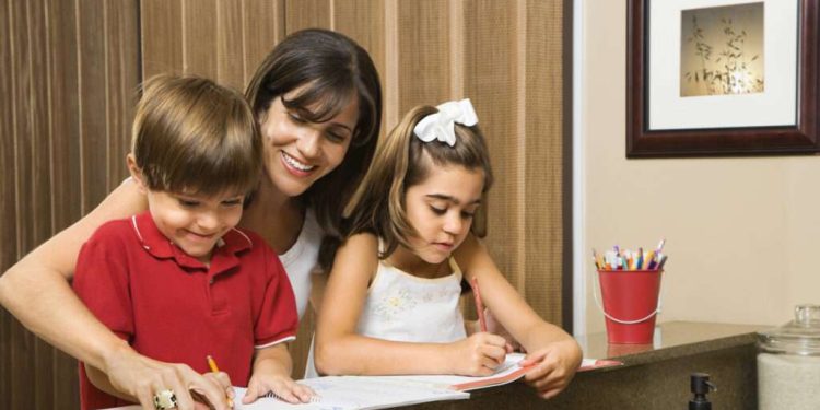 Los legisladores de Nueva Jersey están considerando 2 proyectos de ley para regular fuertemente la educación en el hogar