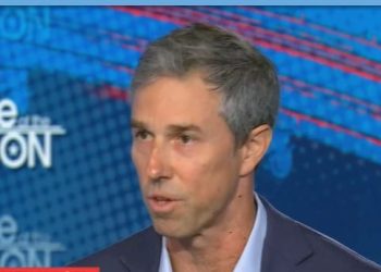 Beto O'Rourke les dice a los demócratas que sean absolutamente despiadados en ganar el poder