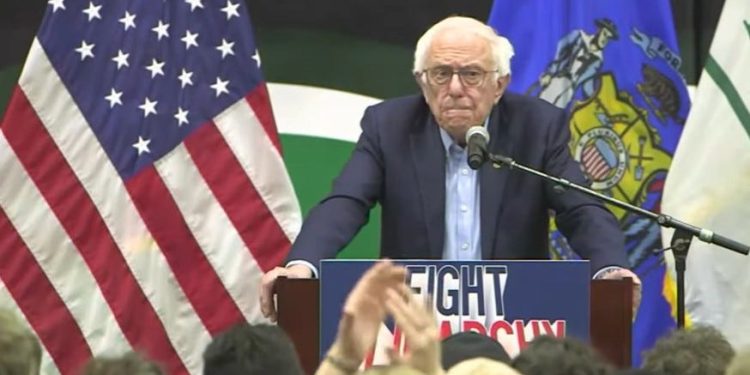 Bernie Sanders llama la atención sobre el cambio climático en medio del caos de Trump