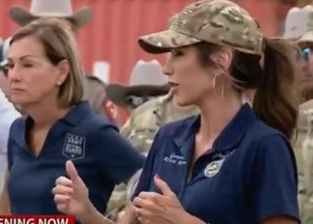 El senador dice que la incompetencia de Kristi Noem hizo matar a los niños en la inundación de Texas