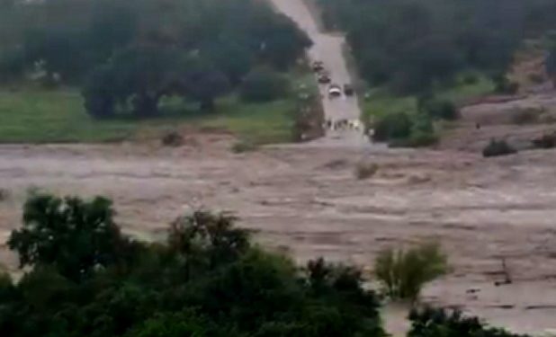 Reacción violenta sobre la burla de los dibujos animados Trump que apoya a las víctimas de la inundación de Texas hace que el museo posponga el evento de periodismo | El experto de la puerta de entrada
