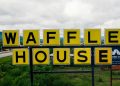 Waffle House elimina el recargo de los huevos