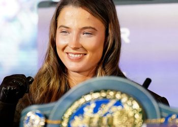 Fran Hennessy: Estrella de boxeo Rising Agradecido por 'amor y apoyo' después de que el video de las redes sociales se vuelve viral | Noticias de boxeo