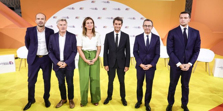 Los aspirantes presidenciales franceses explotan el primer ministro, luego se vuelven el uno al otro en el debate temprano – Politico