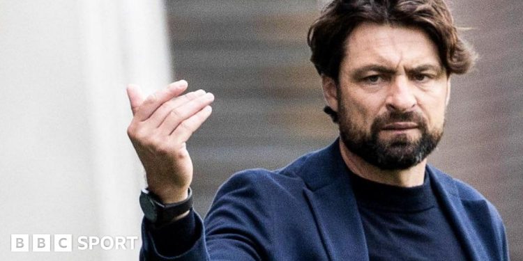 Russell Martin de los Rangers es solo ganador en uno de los peores derbies de la vieja empresa