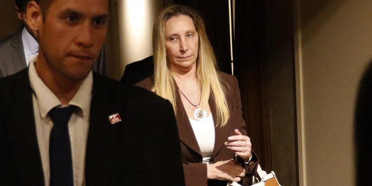 El Escándalo de Las Coimas le Pega de Lleno a Karina en la conversación digital