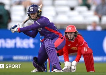 The Cien 2025: Phoebe Litchfield – Australia y el bateador de Superchargers del norte explica su golpe de cambio