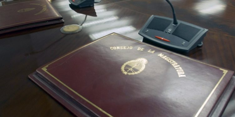 Contrataciones denuncianas irregulares en consejo de la magistrea | Es por la Presuna Digitacia de Los Provisedores de Servicios de Informática