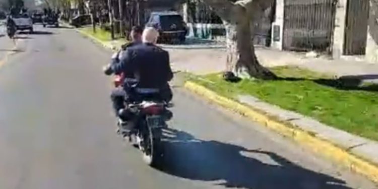 El Brócolazo | Mientras Avanza la causa Judicial en Busca de Pruebas por Las Coimas, El Gobierno Sigue A Los Tropos