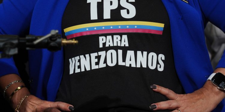 La corte bloquea el esfuerzo de Trump para poner fin al estado protegido para los venezolanos | Noticias de Donald Trump