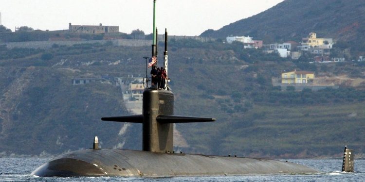 Estados Unidos envía submarino y Buques de Guerra A Venezuela | ¿Cómo hijo el submarino nuclear y el crucero lanzamisiles que estados unidos sumó a su flota naval en el caribe? | USS Lake Erie | USS Newport News | Nicolás Maduro | Donald Trump | Mundo