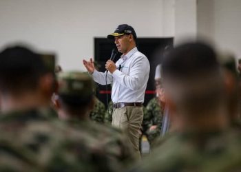 «Si Se Queda Uno, Nos Quedamos Todos»: Mininefensa Sobre Retención de Militares en Guaviarre