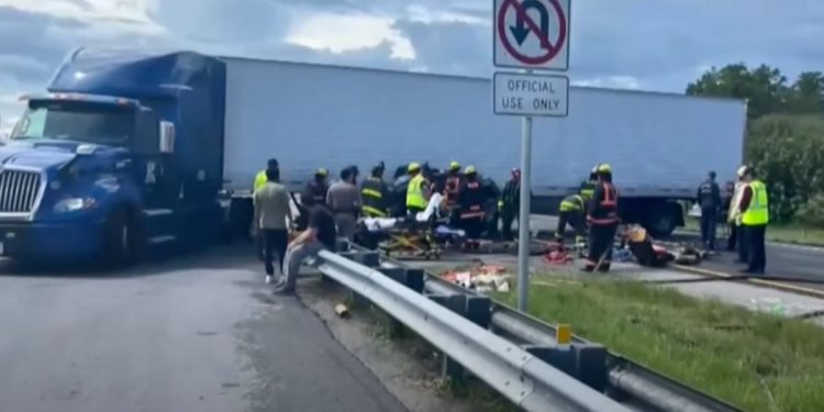 3 estados azules podrían tener la culpa en el fatal accidente automovilístico de Florida, dice el secretario de transporte