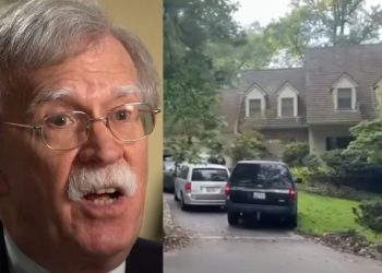 FBI atacan la casa de John Bolton