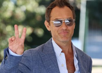 Jude Law revela parte 'positiva' de retratar a Putin en el mago del Kremlin