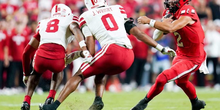Nebraska vence a Cincinnati en Kansas City cuando comienza la temporada de fútbol universitario: las conclusiones