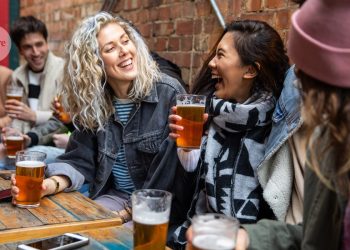 Los amantes de la cerveza caen en dos campamentos de sabor: ¿en qué se encuentra?