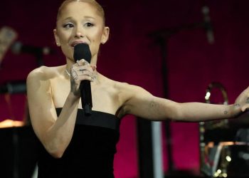 Après sept Ans d'Absence, Ariana Grande Annonce Sa Nouvelle Tournée … Mais ne CHANTERA PAS EN FRANCE