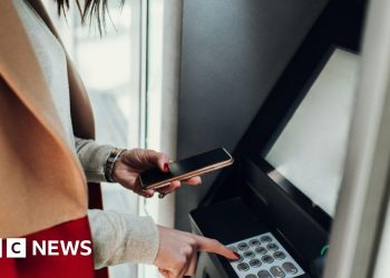 Los precios de las acciones bancarias caen después de las llamadas de impuestos sobre las ganancias