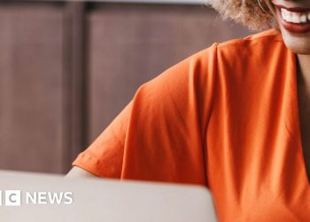 'Sentí una presión tácita para sonreír'