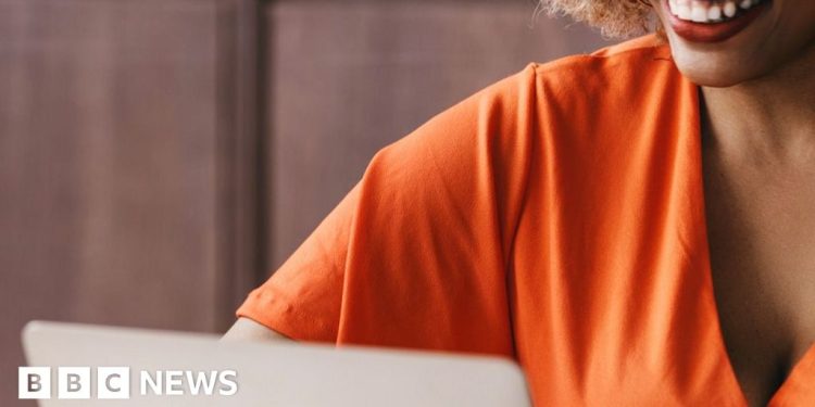 'Sentí una presión tácita para sonreír'