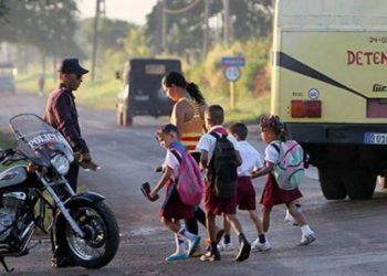 Comisión de Seguridad Vial Llama A Precaución por Inicio Escolar ›Cuba› Granma